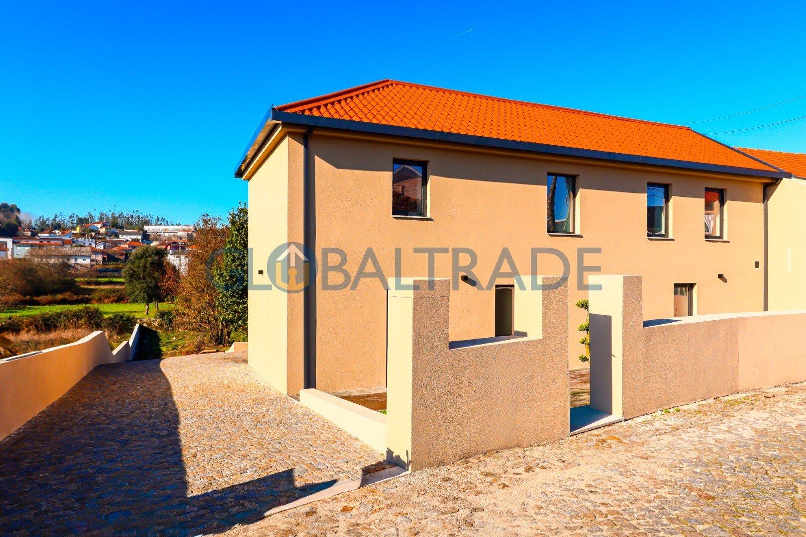 Moradia T3 Nova com 1000m² Terreno em Paços de Ferreira