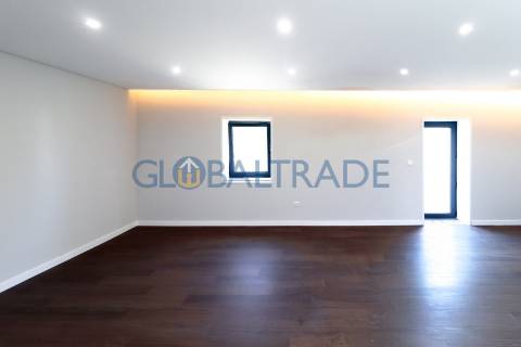 Moradia T3 Nova com 1000m² Terreno em Paços de Ferreira