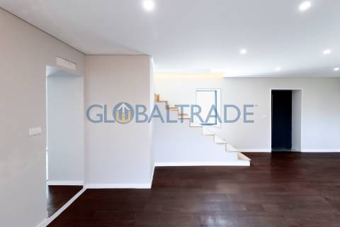Moradia T3 Nova com 1000m² Terreno em Paços de Ferreira