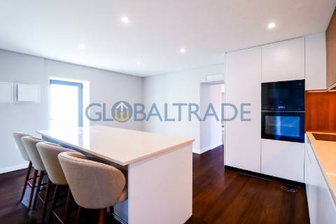 Moradia T3 Nova com 1000m² Terreno em Paços de Ferreira