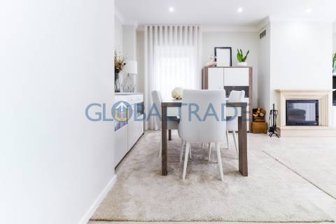 Apartamento T2 Renovado em Jovim