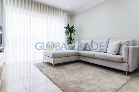 Apartamento T2 Renovado em Jovim