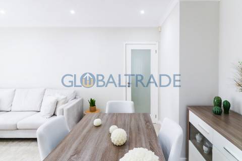 Apartamento T2 Renovado em Jovim