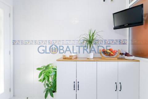 Apartamento T2 Renovado em Jovim