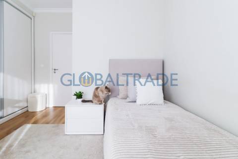 Apartamento T2 Renovado em Jovim