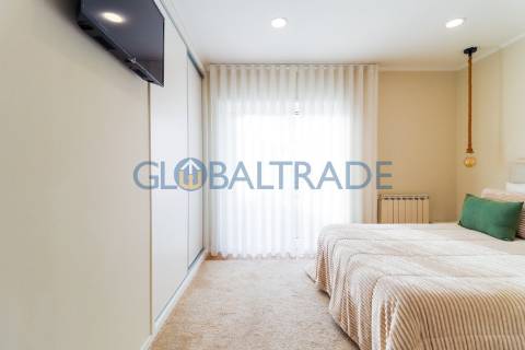 Apartamento T2 Renovado em Jovim