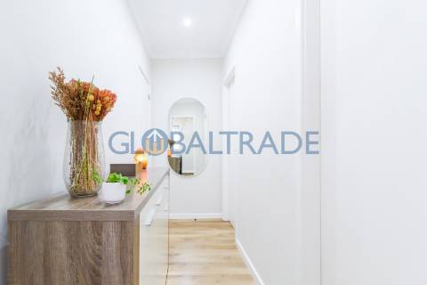 Apartamento T2 Renovado em Jovim