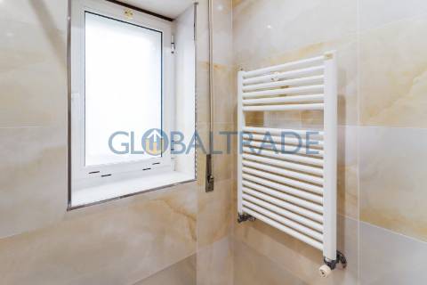 Apartamento T2 Renovado em Jovim