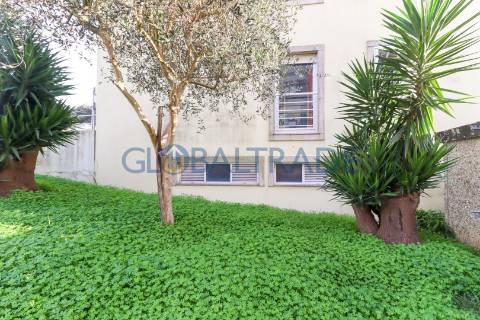 Apartamento T2 Renovado em Jovim