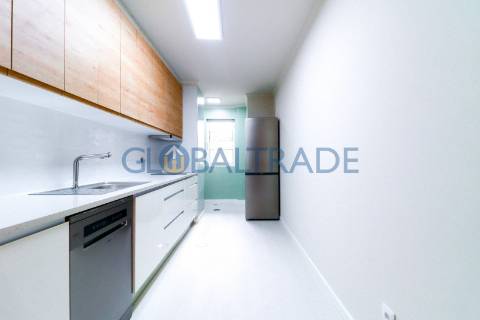 Apartamento T2+1 Renovado & Equipado em Gondomar