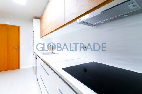 Apartamento T2+1 Renovado & Equipado em Gondomar