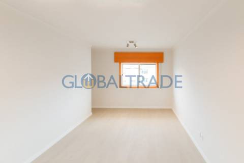 Apartamento T2+1 Renovado & Equipado em Gondomar