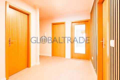 Apartamento T2+1 Renovado & Equipado em Gondomar