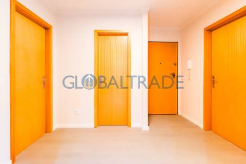 Apartamento T2+1 Renovado & Equipado em Gondomar