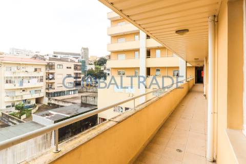 Apartamento T2+1 Renovado & Equipado em Gondomar