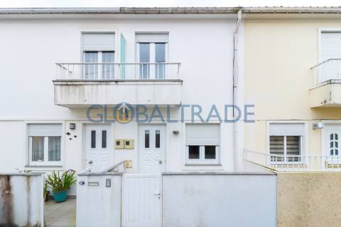 Moradia T2 Renovada com terraço no Porto