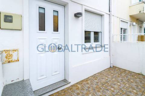 Moradia T2 Renovada com terraço no Porto