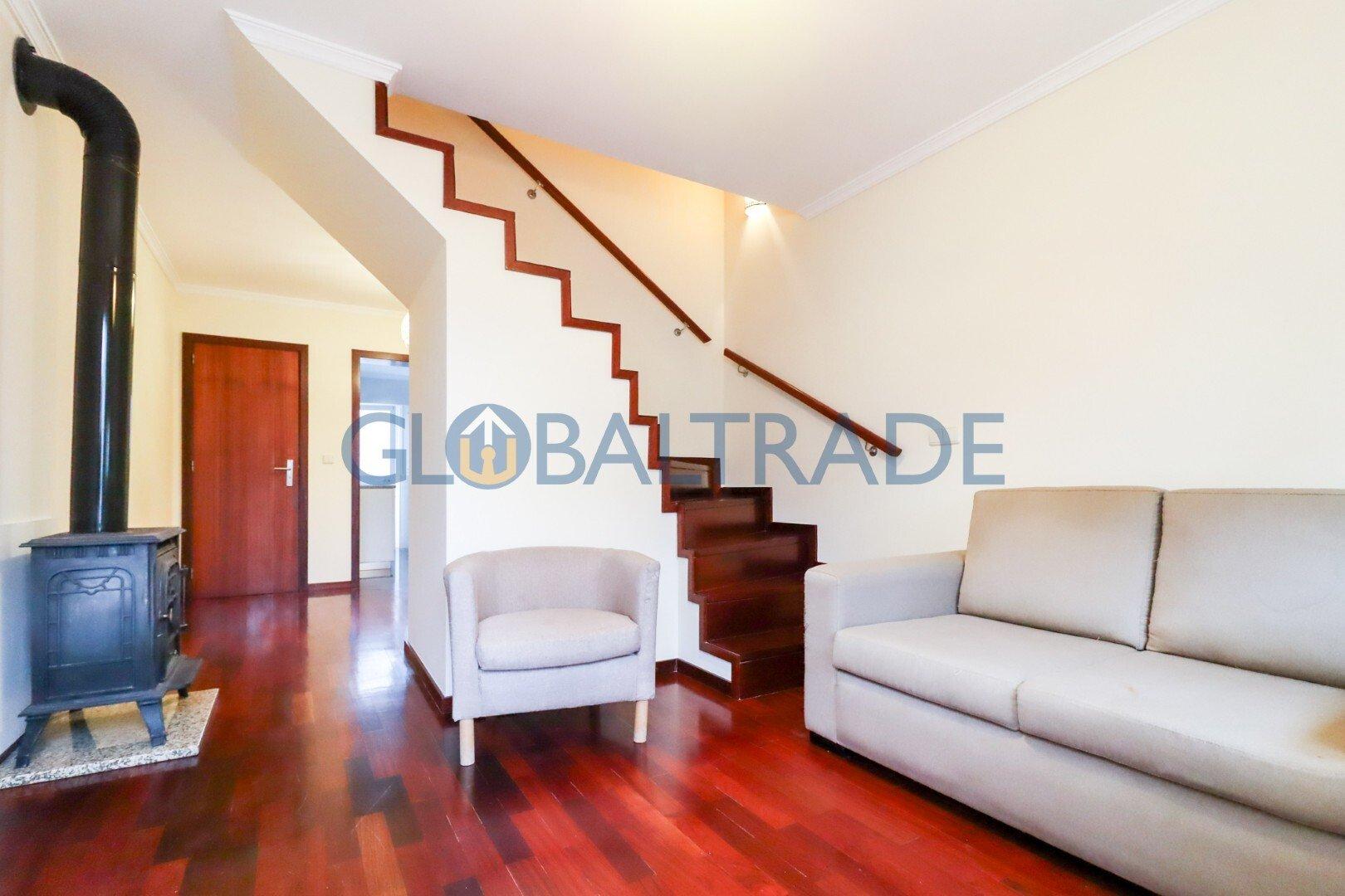 Moradia T2 Renovada com terraço no Porto