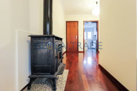 Moradia T2 Renovada com terraço no Porto