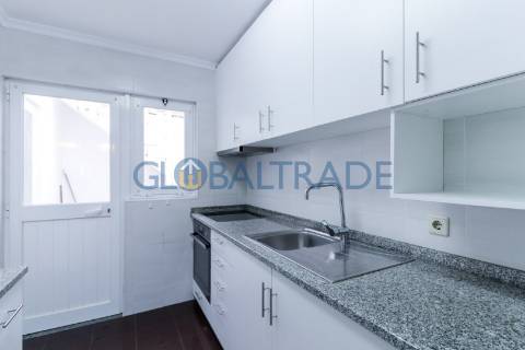 Moradia T2 Renovada com terraço no Porto