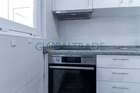 Moradia T2 Renovada com terraço no Porto