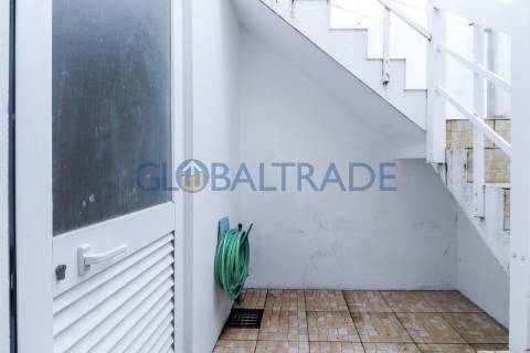 Moradia T2 Renovada com terraço no Porto