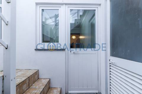 Moradia T2 Renovada com terraço no Porto