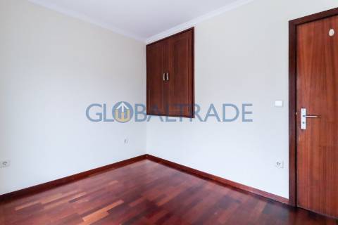 Moradia T2 Renovada com terraço no Porto