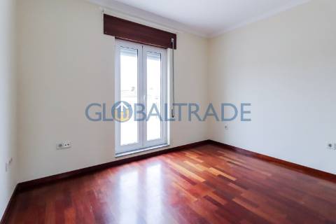 Moradia T2 Renovada com terraço no Porto