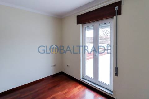 Moradia T2 Renovada com terraço no Porto