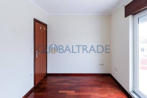 Moradia T2 Renovada com terraço no Porto