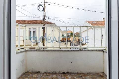 Moradia T2 Renovada com terraço no Porto