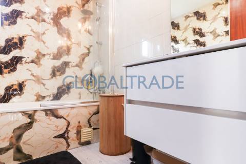 Moradia Bi-Familiar T4 em São Pedro da Cova