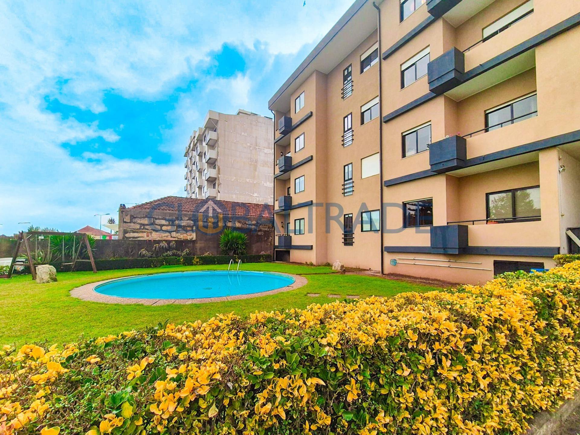 Duplex T1+1 em Condomínio fechado na Maia