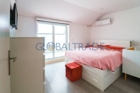 Duplex T1+1 em Condomínio fechado na Maia