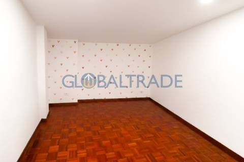 Duplex T1+1 em Condomínio fechado na Maia