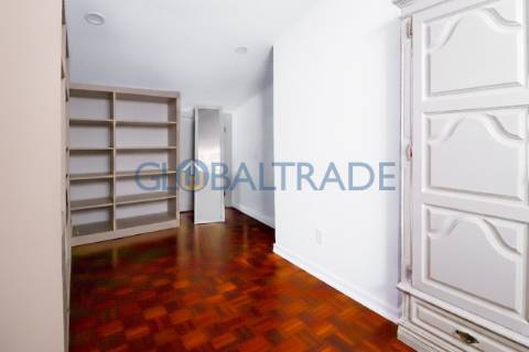 Duplex T1+1 em Condomínio fechado na Maia