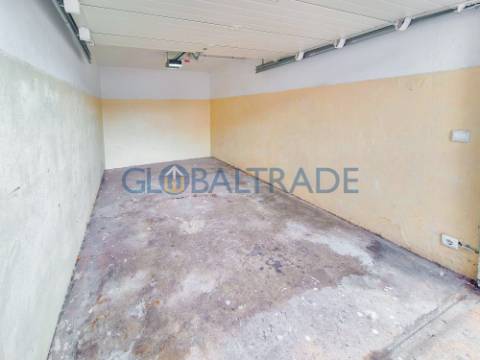 Duplex T1+1 em Condomínio fechado na Maia