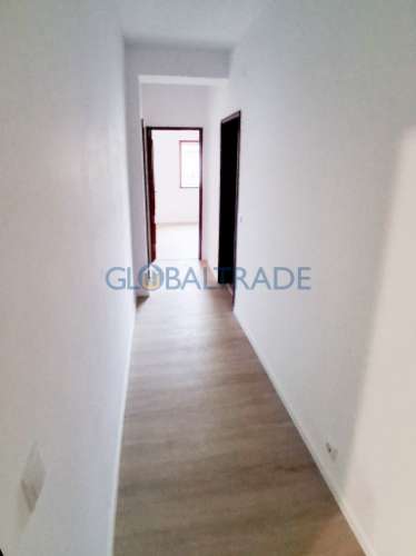 Apartamento T2 Renovado em Baguim do Monte