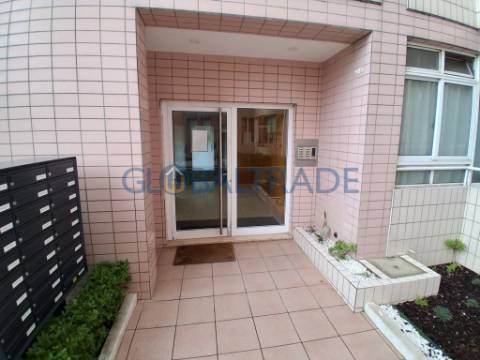 Apartamento T2 Renovado em Baguim do Monte