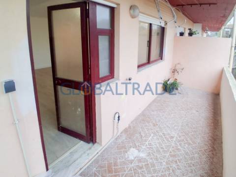 Apartamento T2 Renovado & Equipado em Rio Tinto