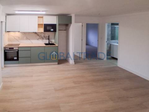 Apartamento T2 Renovado & Equipado em Rio Tinto