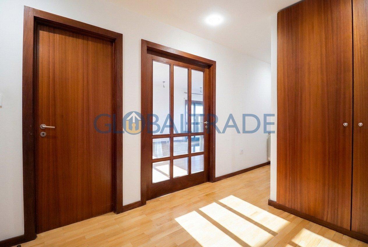 Apartamento T4 na Encosta do Douro — Gondomar