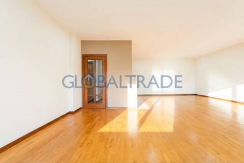 Apartamento T4 na Encosta do Douro — Gondomar