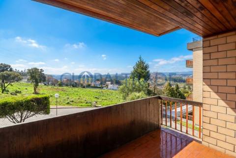 Apartamento T4 na Encosta do Douro — Gondomar