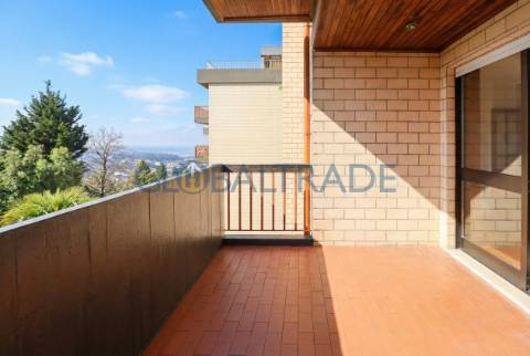 Apartamento T4 na Encosta do Douro — Gondomar