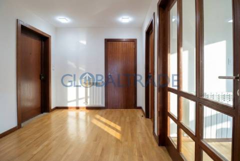 Apartamento T4 na Encosta do Douro — Gondomar