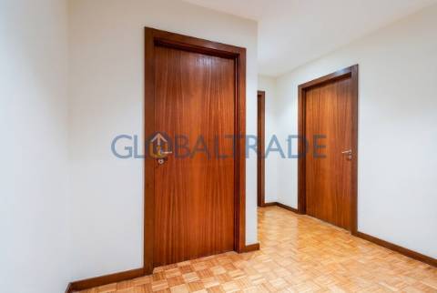 Apartamento T4 na Encosta do Douro — Gondomar