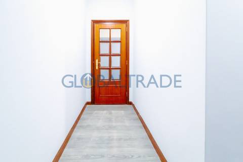 Apartamento T1 Renovado ao centro de Canelas