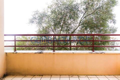 Apartamento T1 Renovado ao centro de Canelas